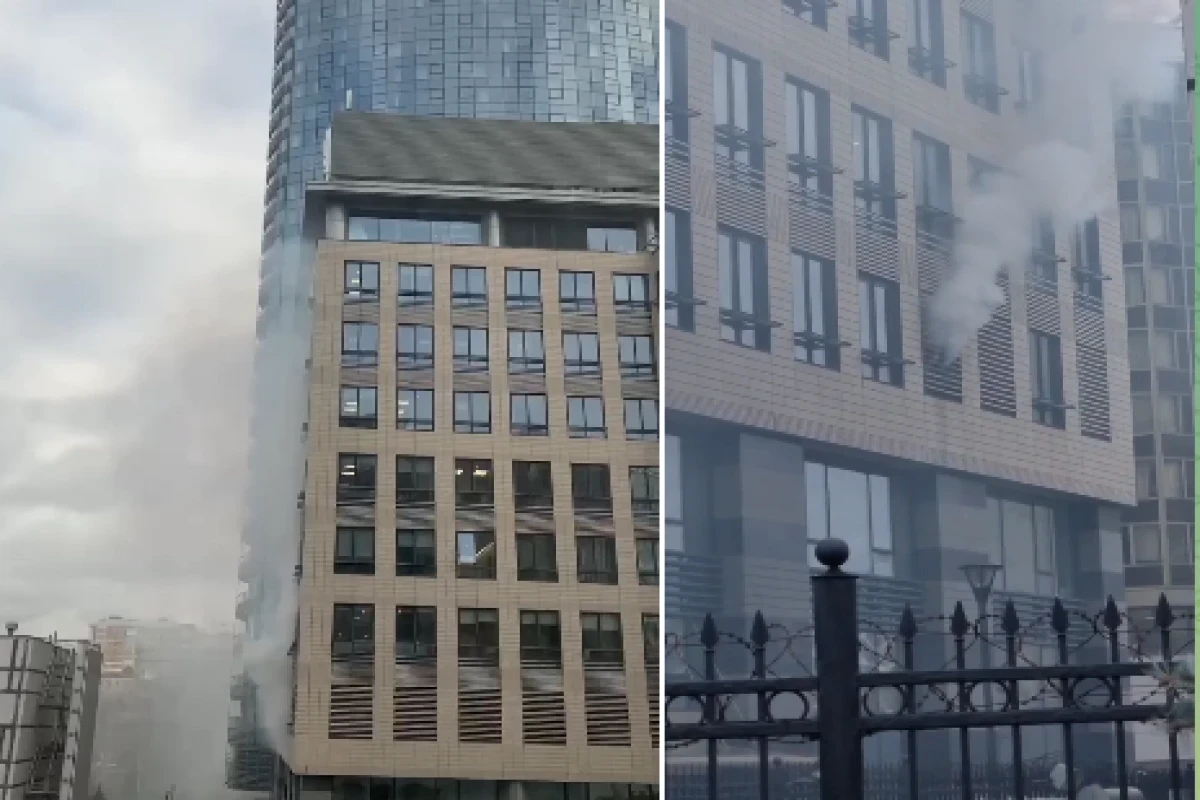 В центре Москвы произошел пожар в гостинице, эвакуированы 400 человек