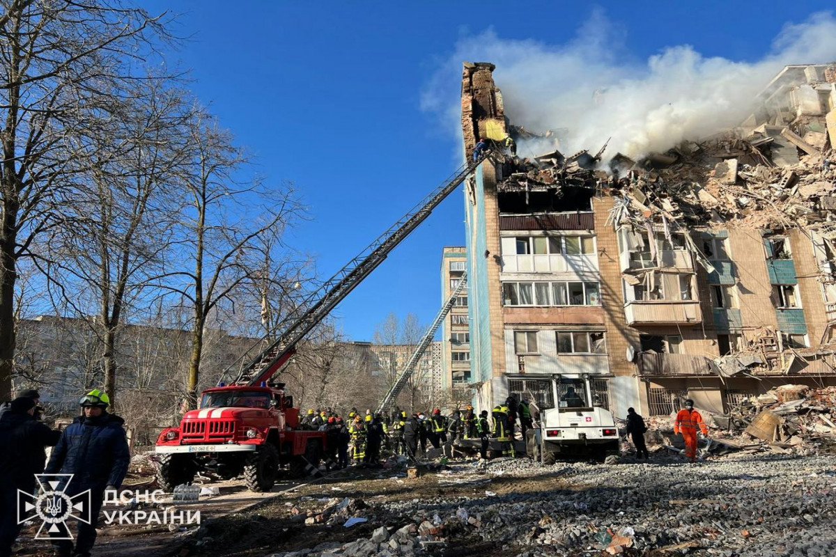 Число погибших при атаке России на жилой дом в Украине достигло 25 - ОБНОВЛЕНО-1 