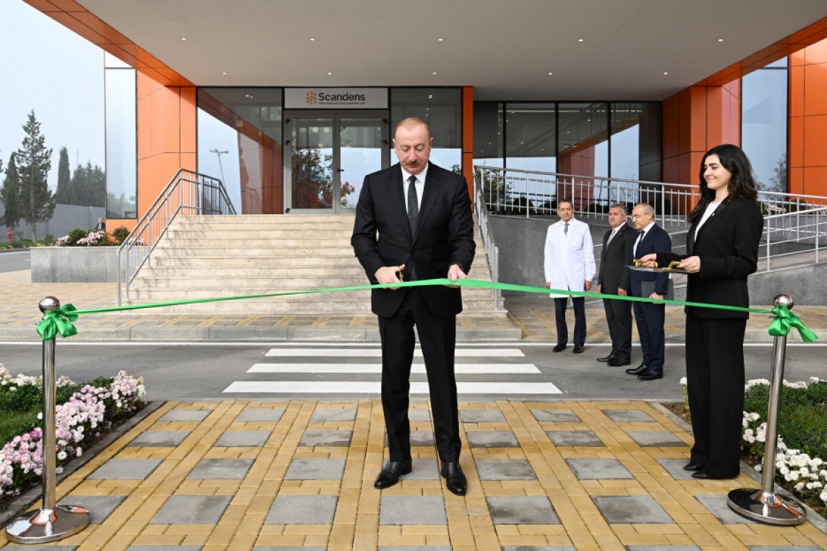 Президент Ильхам Алиев принял участие в открытии предприятия по производству лекарственных препаратов