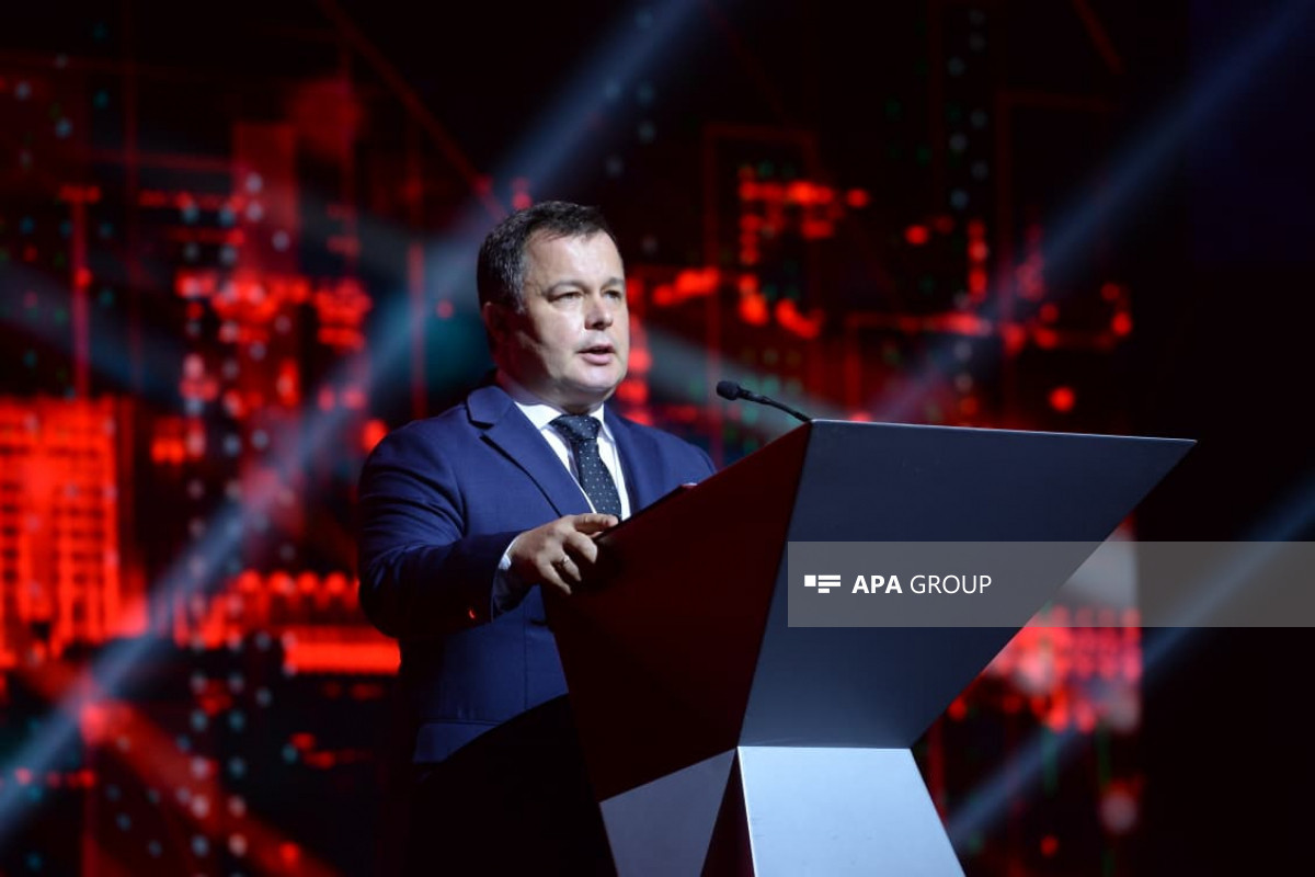 Александр Есауленко