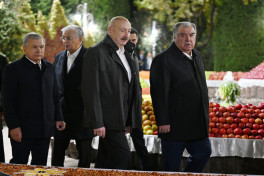 Президент Ильхам Алиев принимает участие в неформальном ужине глав государств СНГ в Душанбе