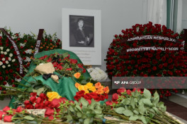 Проходит церемония прощания с  народной артисткой Аминой Юсифгызы