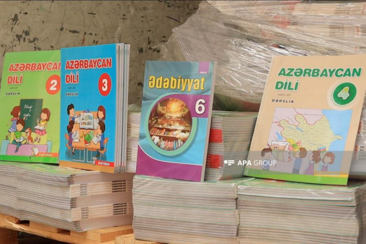 В Грузию отправлены учебники на азербайджанском языке