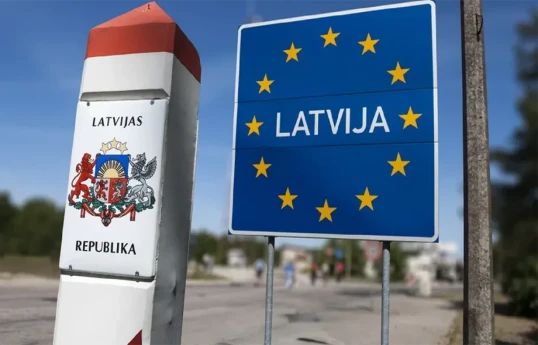 Въезд в Латвию со стороны  России и Беларуси стал платным