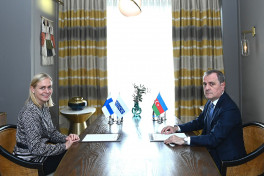 Элина Валтонен, Джейхун Байрамов
