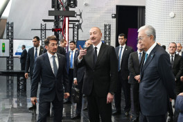 Президенты Азербайджана и Казахстана посетили в Астане Международный центр ИИ «Alem.ai»