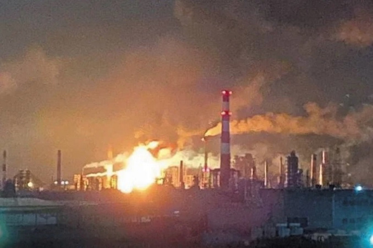 После удара дроном на Рязанском НПЗ произошёл мощный взрыв