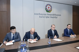 Глава МИД Азербайджана принял генсека ОТГ