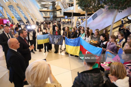 Из Украины в Азербайджан для прохождения реабилитации доставлены ещё 30 детей-ФОТО 