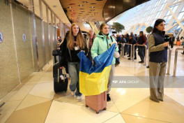 Из Украины в Азербайджан для прохождения реабилитации доставлены ещё 30 детей-ФОТО 