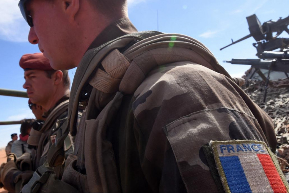СВР: Франция готовится отправить на Украину военный контингент численностью около 2000 военнослужащих