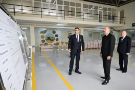Президент Азербайджана ознакомился с деятельностью семеноводческого предприятия в Сабирабадском промквартале