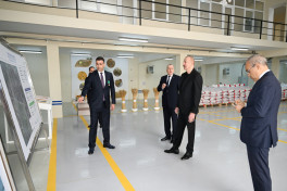 Президент Азербайджана ознакомился с деятельностью семеноводческого предприятия в Сабирабадском промквартале