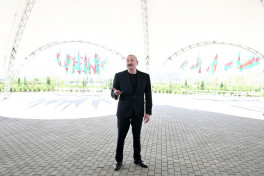 Президент Ильхам Алиев вручил жителям сёл Мамедбейли и Агалы Зангиланского района ключи от новых домов-ОБНОВЛЕНО 
