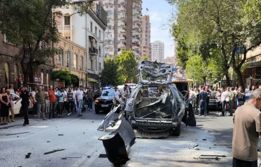 В Ереване взорвался автомобиль, есть пострадавшие - ВИДЕО 