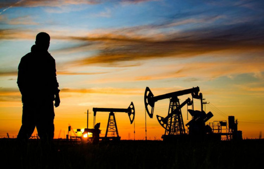 Азербайджанская нефть незначительно подешевела