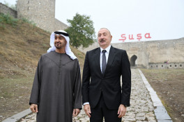 Президенты Азербайджана и ОАЭ сфотографировались на фоне Шушинской крепости
