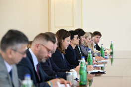 Президент Азербайджана принял комиссара ЕС по вопросам расширения-ОБНОВЛЕНО 