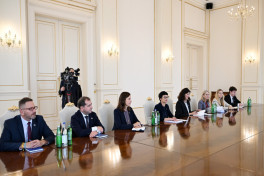 Президент Азербайджана принял комиссара ЕС по вопросам расширения-ОБНОВЛЕНО 