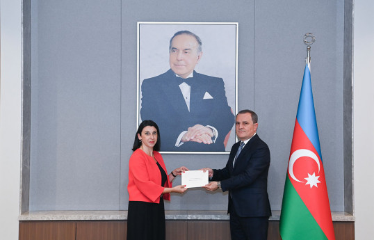 Софи Лагут, Джейхун Байрамов