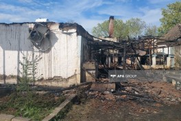 В Масаллы сгорел дом, погибли дед и внук - ОБНОВЛЕНО-ФОТО 