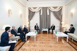 Президент Азербайджана принял Джевдета Йылмаза