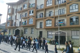 В город Кяльбаджар прибыла очередная группа переселенцев, им вручены ключи от квартир-ФОТО-ОБНОВЛЕНО-1-ВИДЕО 