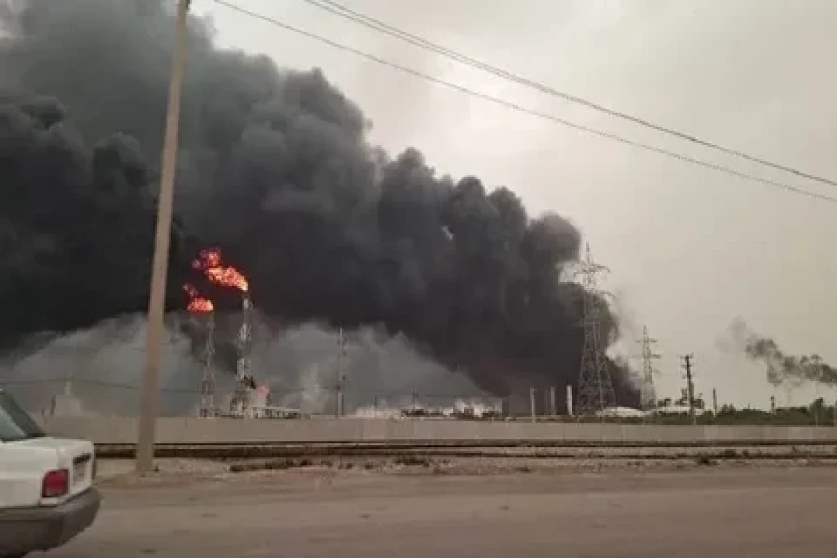 В Махшехре при атаке на нефтехимический комплекс погибли пять человек