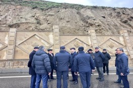 Кямаледдин Гейдаров побывал на участке дороги Биби-Эйбат в связи с угрозой оползня - ВИДЕО 