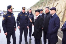 Кямаледдин Гейдаров побывал на участке дороги Биби-Эйбат в связи с угрозой оползня - ВИДЕО 