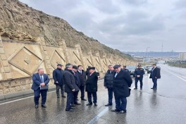 Кямаледдин Гейдаров побывал на участке дороги Биби-Эйбат в связи с угрозой оползня - ВИДЕО 