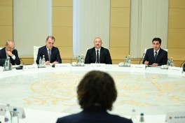 Состоялась встреча в расширенном составе Президента Ильхама Алиева с Премьер-министром Грузии Ираклием Кобахидзе