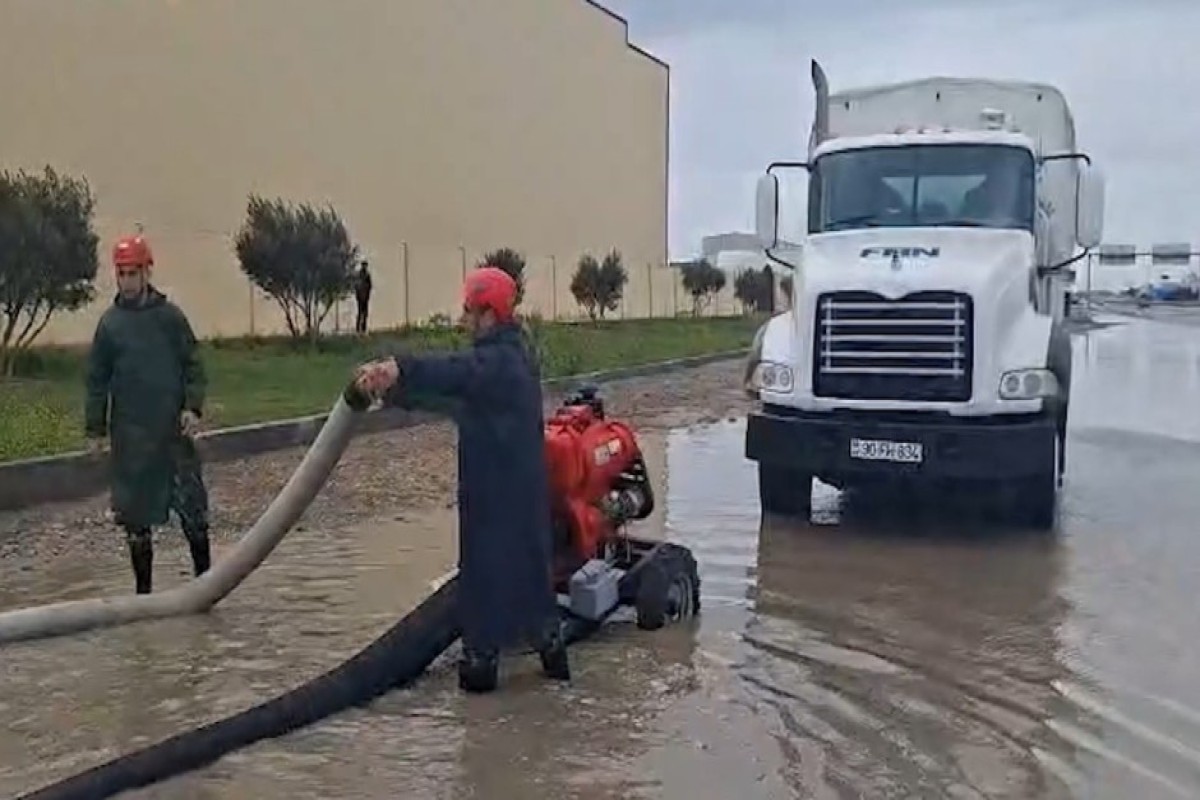 МЧС: Продолжаются работы по устранению последствий и откачке воды в связи с интенсивными осадками-ВИДЕО 