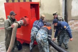 МЧС: Продолжаются работы по устранению последствий и откачке воды в связи с интенсивными осадками-ВИДЕО 