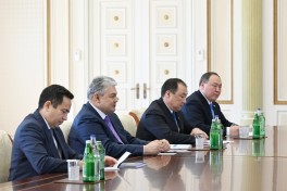 Президент Ильхам Алиев принял министров иностранных дел и транспорта Казахстана