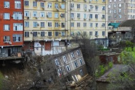 В Дагестане в результате наводнения погибли 6 человек, разрушены тысячи домов -ФОТО 