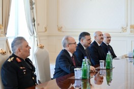 Президент Ильхам Алиев принял министра внутренних дел Турции