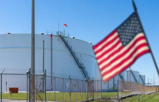 США объявили обмен до 30 млн баррелей нефти из стратегического резерва