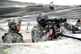 В Азербайджанской Армии проводятся тактические учения с боевой стрельбой