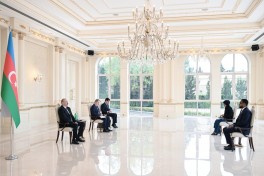 Президент Ильхам Алиев принял новоназначенного посла Сомали-ОБНОВЛЕНО 