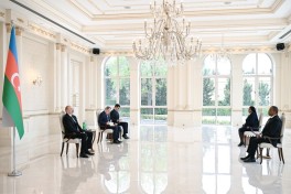 Президент Ильхам Алиев принял новоназначенного посла Королевства Эсватини