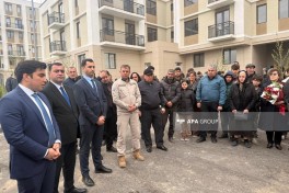 В город Агдам прибыла очередная группа переселенцев, им вручены ключи от квартир-ФОТО -ОБНОВЛЕНО-1 