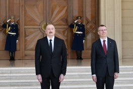 Состоялась церемония официальной встречи Президента Латвии-ФОТО 