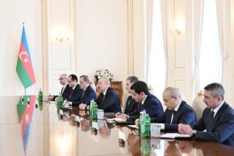 Состоялась встреча президентов Азербайджана и Латвии в расширенном составе-ОБНОВЛЕНО 