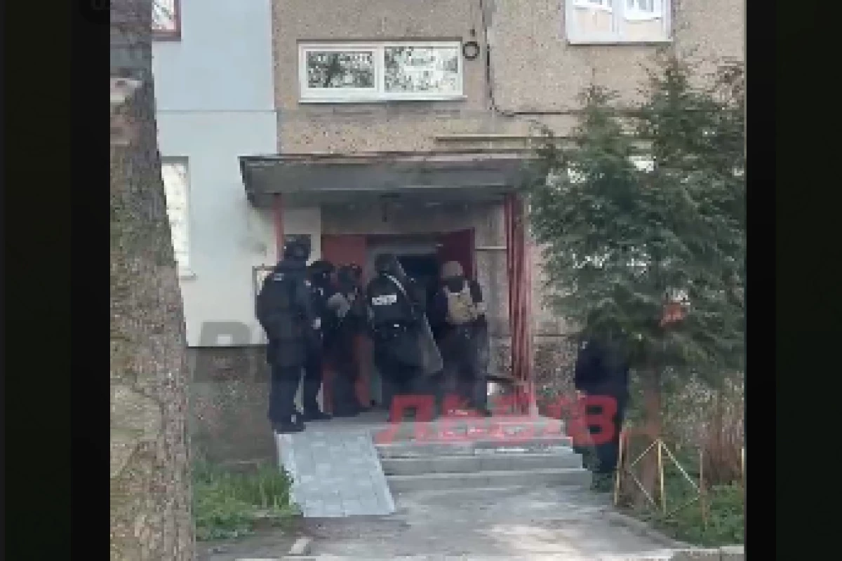 Во Львове были слышны выстрелы, полиция провела спецоперацию