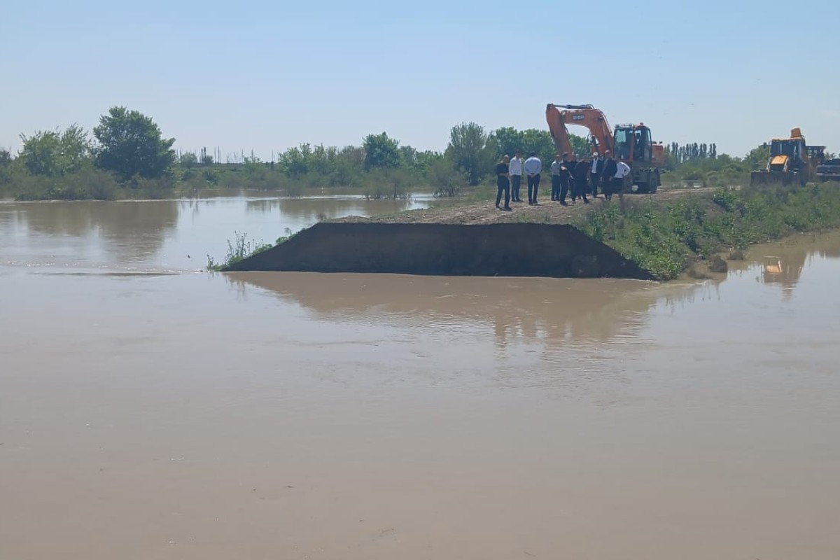 Уровень воды в Куре повысился, на реке Гаргар прорвало плотину - ФОТО 