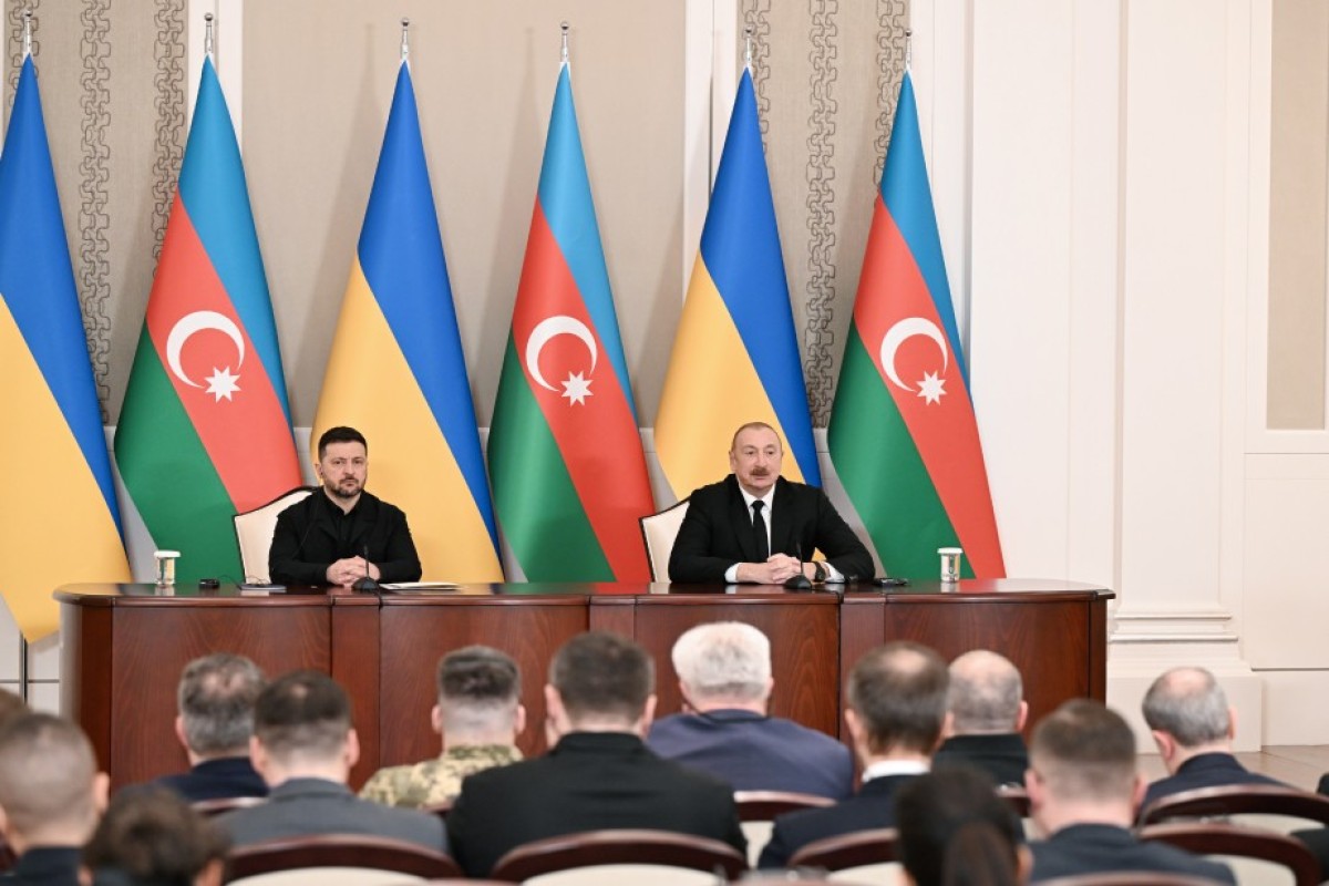 © APA | Президент Азербайджана Ильхам Алиев и Президент Украины Владимир Зеленский