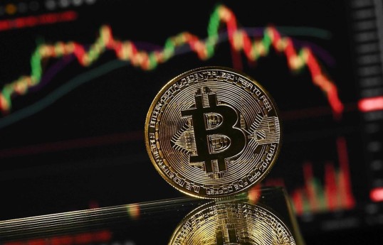 Биткоин подешевел