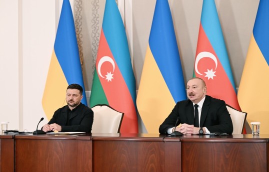 Президент Азербайджана Ильхам Алиев и Президент Украины Владимир Зеленский