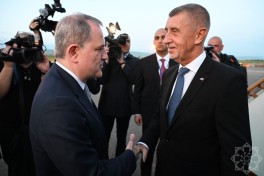 Премьер-министр Чехии Андрей Бабиш прибыл с визитом в Азербайджан